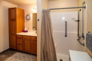 Laramie WY - Spring Wind - bathroom