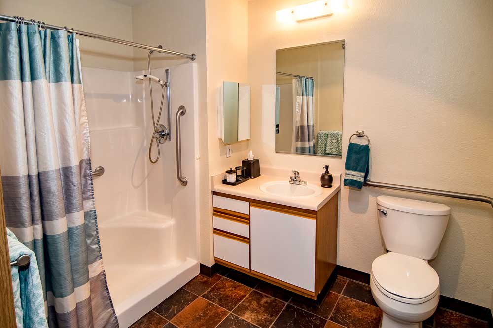 Cheyenne WY - Sierra Hills - bathroom