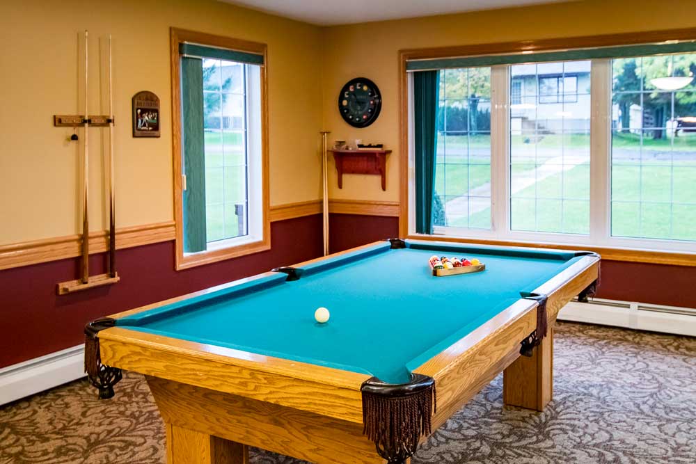 Virginia MN - pool table