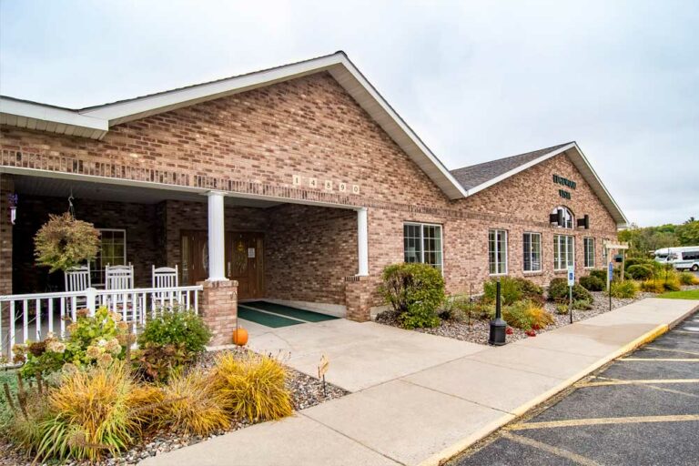 exterior photo of brainerd building